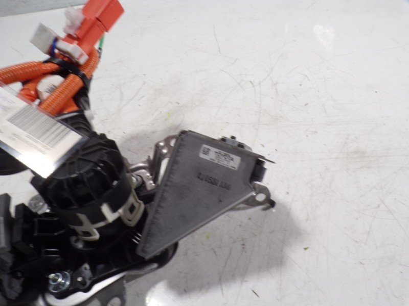 Recambio de modulo electronico para lexus ux (za10) 250h e-four referencia OEM IAM  8904076030 2370006710