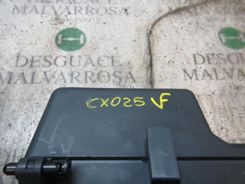 Recambio de guantera para ford fiesta (cb1) titanium referencia OEM IAM 2038239  