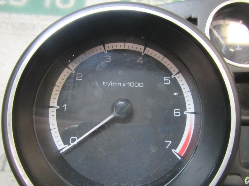 Recambio de cuadro instrumentos para peugeot 308 1.6 16v referencia OEM IAM   