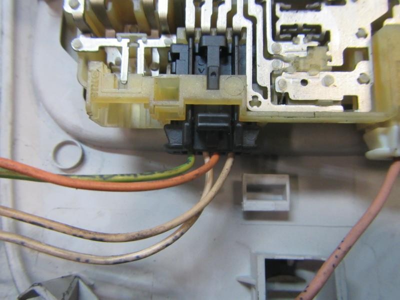 Recambio de piloto interior para peugeot 308 1.6 16v referencia OEM IAM   