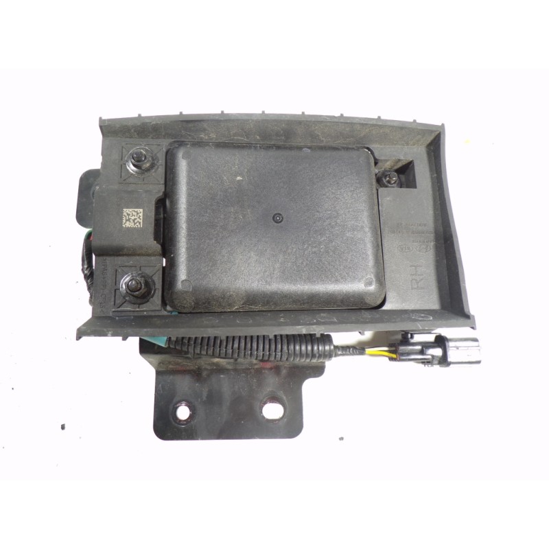 Recambio de modulo electronico para hyundai i30 fastback 1.4 tgdi cat referencia OEM IAM 95821G4100 95821G4100 