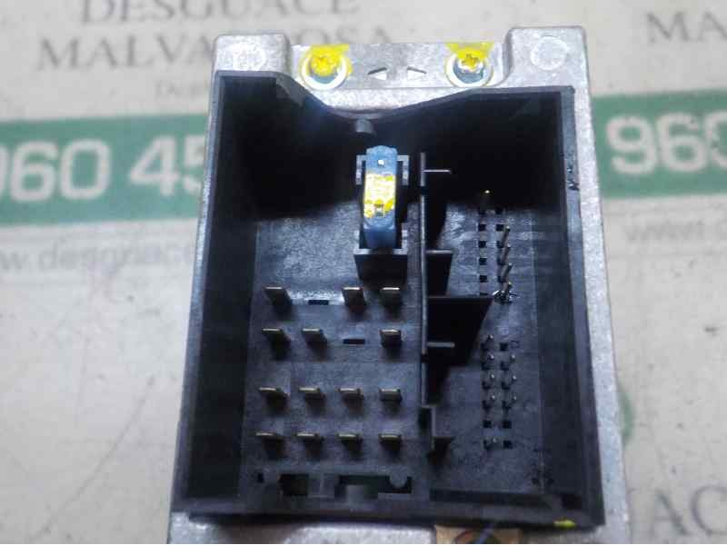 Recambio de sistema audio / radio cd para peugeot 208 1.2 12v vti referencia OEM IAM 16087575ZD 98030741ZD 