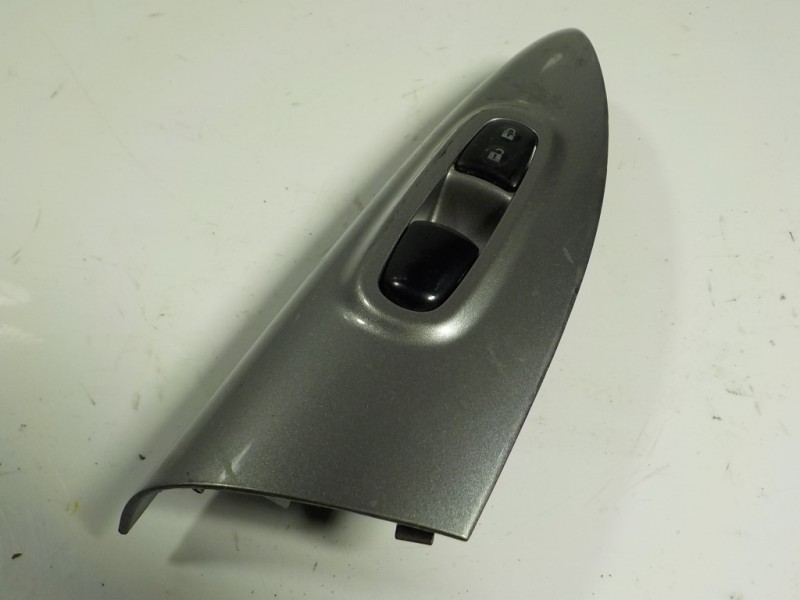 Recambio de mando elevalunas delantero derecho para nissan juke (f15) 1.5 turbodiesel cat referencia OEM IAM 254111KA5A 254111KA