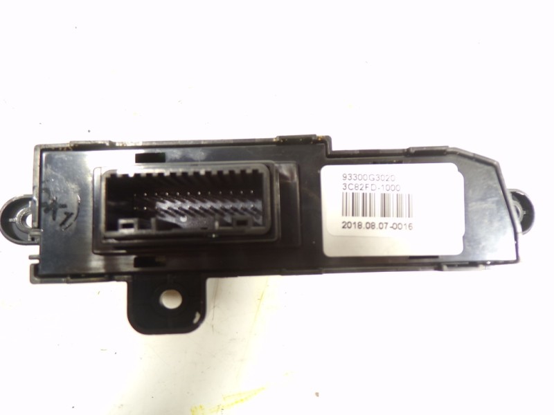 Recambio de modulo electronico para hyundai i30 fastback 1.4 tgdi cat referencia OEM IAM 93300G3020PMP 93300G3020 