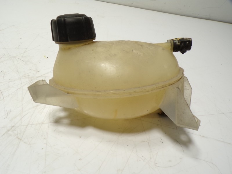 Recambio de deposito expansion para dacia dokker express 1.5 dci diesel fap cat referencia OEM IAM 214101666R 217107259R 