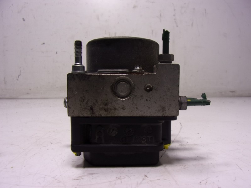 Recambio de abs para dacia duster ambiance 4x2 referencia OEM IAM 6001551520 5653L3031110 