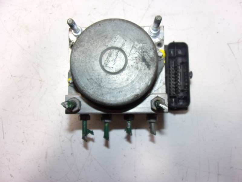 Recambio de abs para dacia duster ambiance 4x2 referencia OEM IAM 6001551520 5653L3031110 