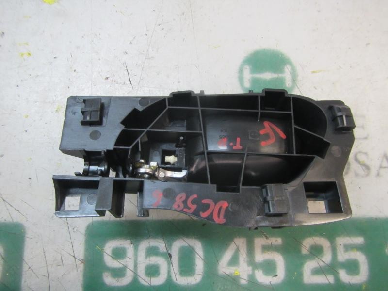 Recambio de maneta interior trasera derecha para peugeot 208 style referencia OEM IAM   