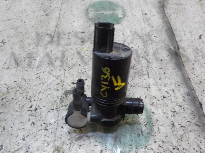 Recambio de bomba limpia para ford fiesta (ccn) trend referencia OEM IAM 2022321  