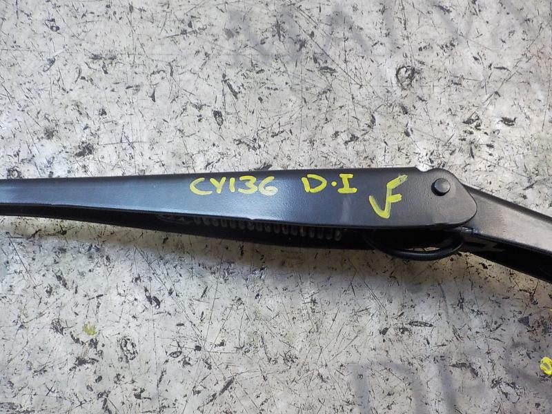 Recambio de brazo limpia delantero izquierdo para ford fiesta (ccn) trend referencia OEM IAM 2026776  