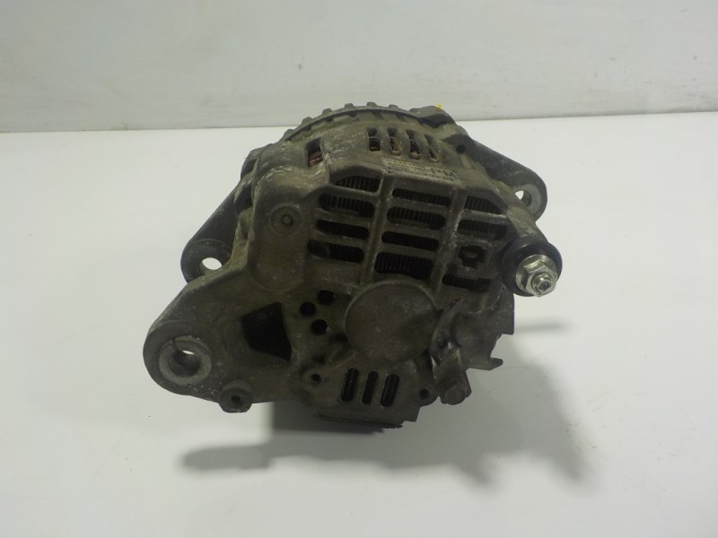 Recambio de alternador para mitsubishi canter fuso (b8) 3c15 referencia OEM IAM  ME192608 
