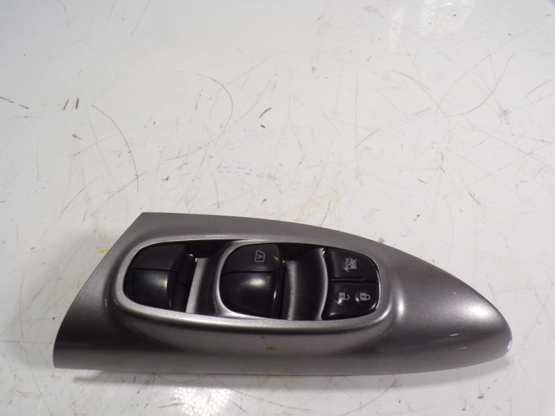 Recambio de mando elevalunas delantero izquierdo para nissan juke (f15) 1.5 turbodiesel cat referencia OEM IAM 254011KA5E  