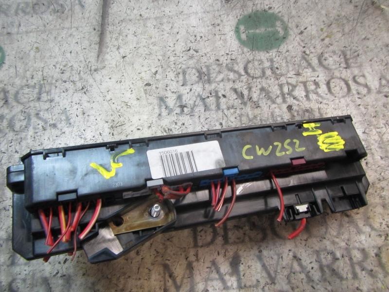 Recambio de caja reles / fusibles para bmw serie 5 berlina (e60) 2.2 24v cat referencia OEM IAM 61146932452  