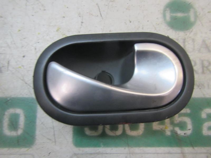 Recambio de maneta interior delantera derecha para renault scenic ii 1.9 dci diesel referencia OEM IAM   