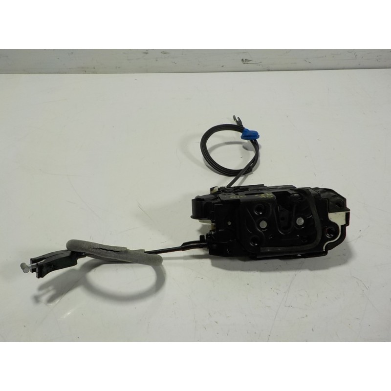 Recambio de cerradura puerta delantera derecha para volkswagen scirocco (138) 2.0 tdi referencia OEM IAM 5N1837016M 5N1837016E 