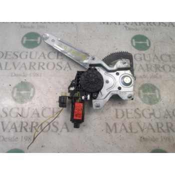 ELEVALUNAS TRASERO DERECHO 