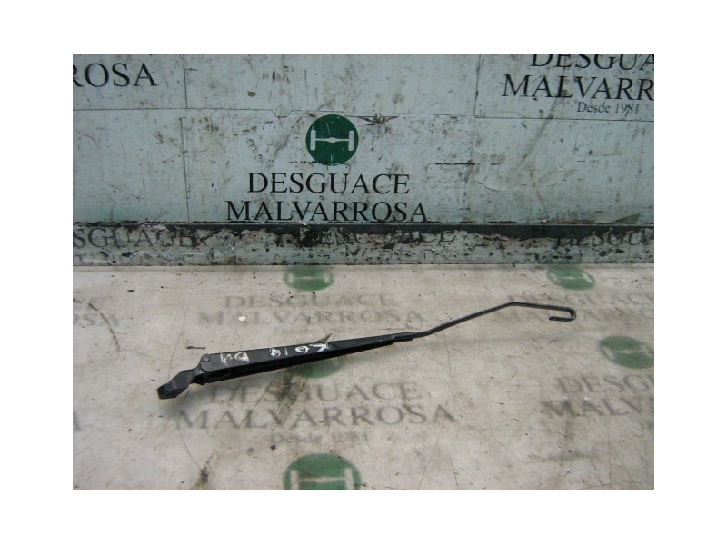 Recambio de brazo limpia delantero derecho para peugeot 306 berlina 3/4/5 puertas (s2) xs referencia OEM IAM   