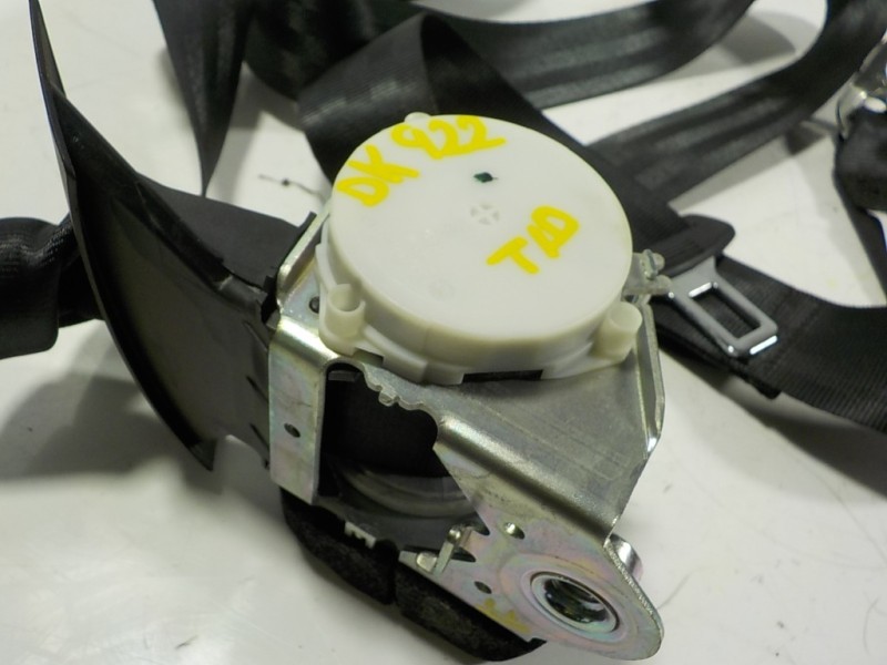 Recambio de cinturon seguridad trasero derecho para volkswagen scirocco (138) 2.0 tdi referencia OEM IAM 1K8857806RAA 1K8857806 