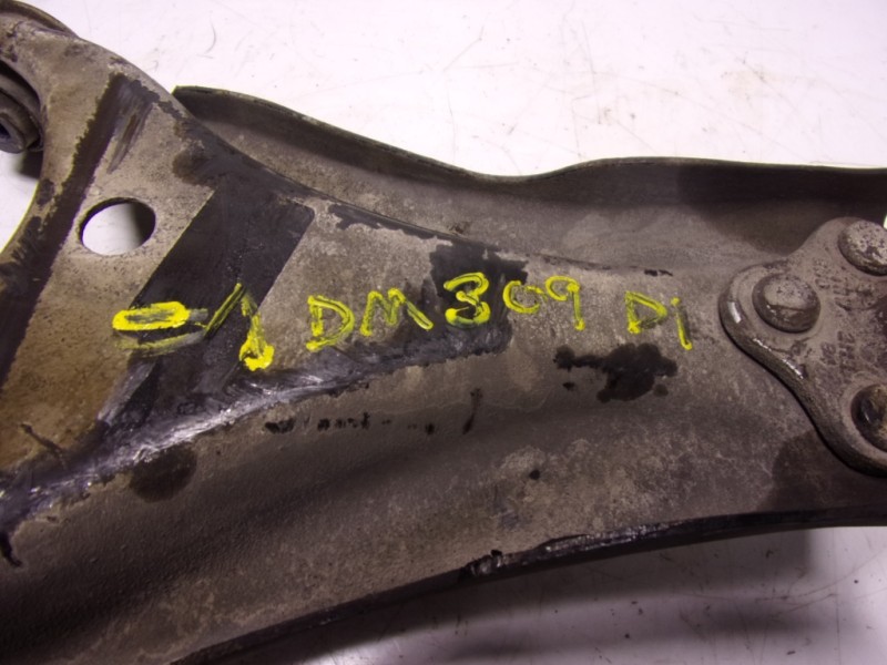 Recambio de brazo suspension inferior delantero izquierdo para dacia duster ambiance 4x2 referencia OEM IAM 545012815R  