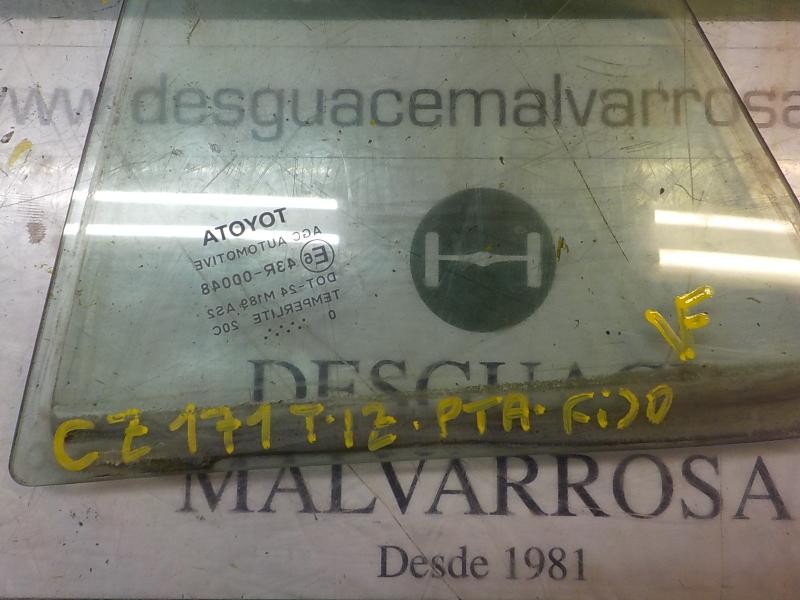 Recambio de cristal custodia trasero izquierdo para toyota auris 1.4 turbodiesel cat referencia OEM IAM 6812402170  