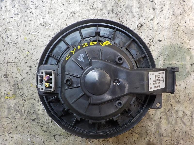 Recambio de motor calefaccion para ford fiesta (ccn) trend referencia OEM IAM 1790329 VP8E2H18456AB 0130115551