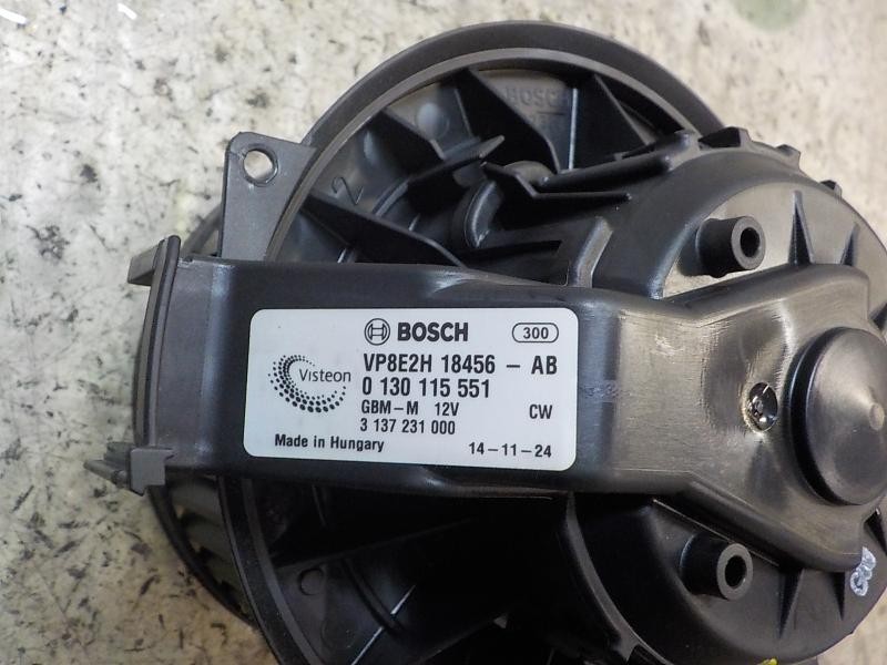 Recambio de motor calefaccion para ford fiesta (ccn) trend referencia OEM IAM 1790329 VP8E2H18456AB 0130115551