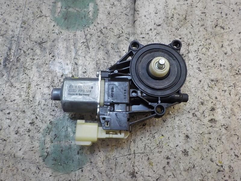 Recambio de motor elevalunas delantero derecho para ford fiesta (ccn) trend referencia OEM IAM 1852734  