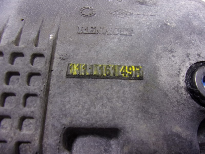 Recambio de carter para dacia duster ambiance 4x2 referencia OEM IAM 8200381856 111116149R 