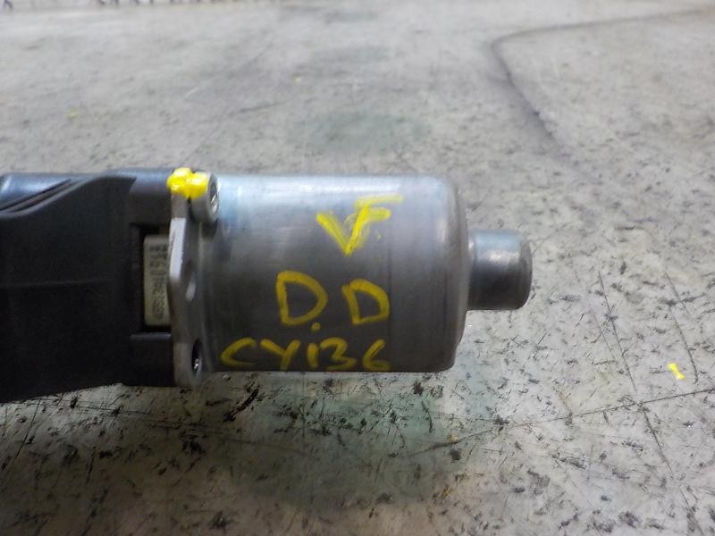 Recambio de motor elevalunas delantero derecho para ford fiesta (ccn) trend referencia OEM IAM 1852734  