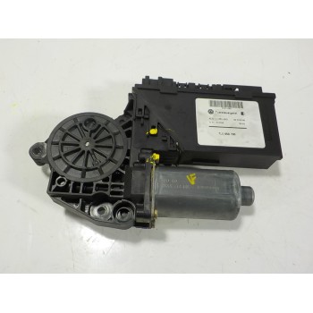 MOTOR ELEVALUNAS TRASERO IZQUIERDO 95562470300 7L0959795 