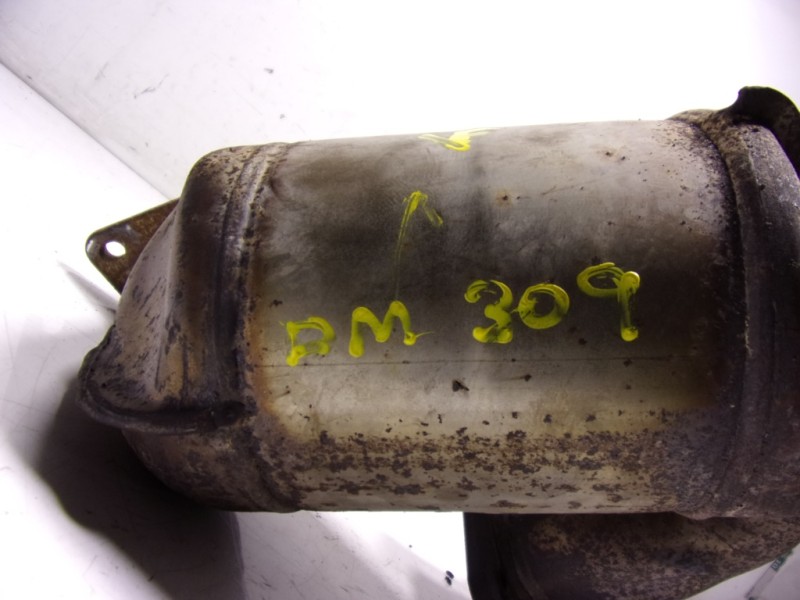 Recambio de catalizador para dacia duster ambiance 4x2 referencia OEM IAM 8201030945 8201030945 