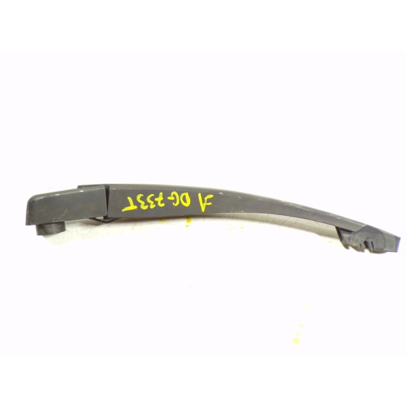 Recambio de brazo limpia trasero para peugeot 208 1.6 blue-hdi fap referencia OEM IAM 1608396380  