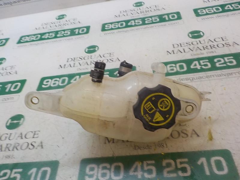 Recambio de deposito expansion para opel corsa e selective referencia OEM IAM 13424539  