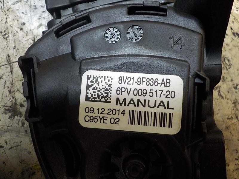 Recambio de potenciometro pedal para ford fiesta (ccn) trend referencia OEM IAM 2120072 8V219F836AB 