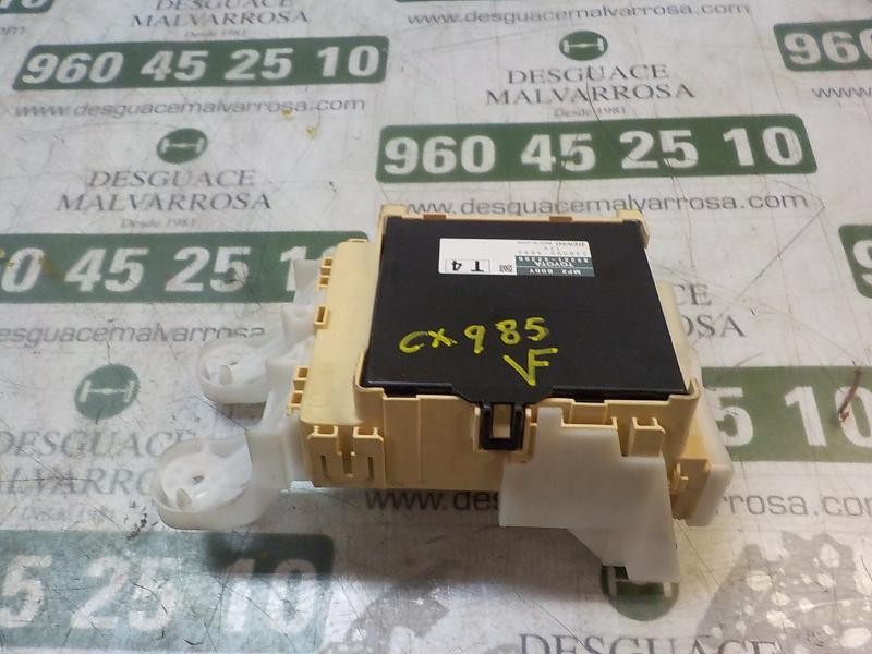 Recambio de caja reles / fusibles para toyota rav 4 advance hybrid referencia OEM IAM 8273042811 8922142300 2380005882