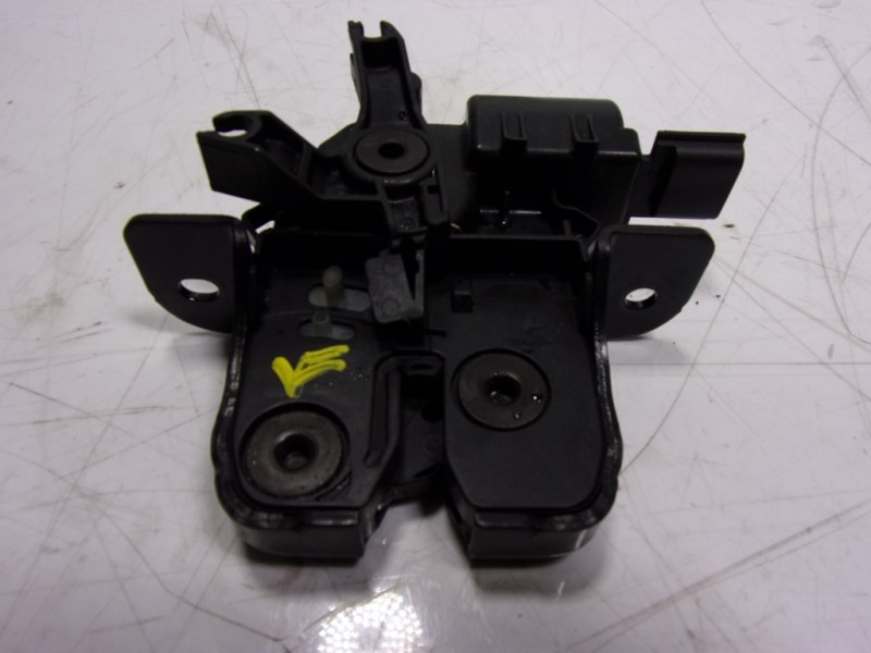 Recambio de cerradura maletero / porton para dacia duster ambiance 4x2 referencia OEM IAM 905030010R 905030010R 