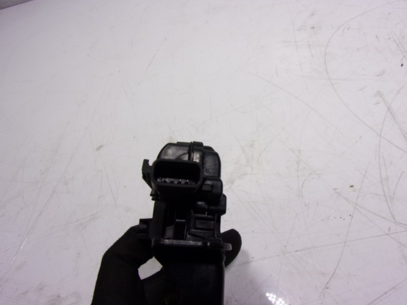 Recambio de cerradura maletero / porton para dacia duster ambiance 4x2 referencia OEM IAM 905030010R 905030010R 