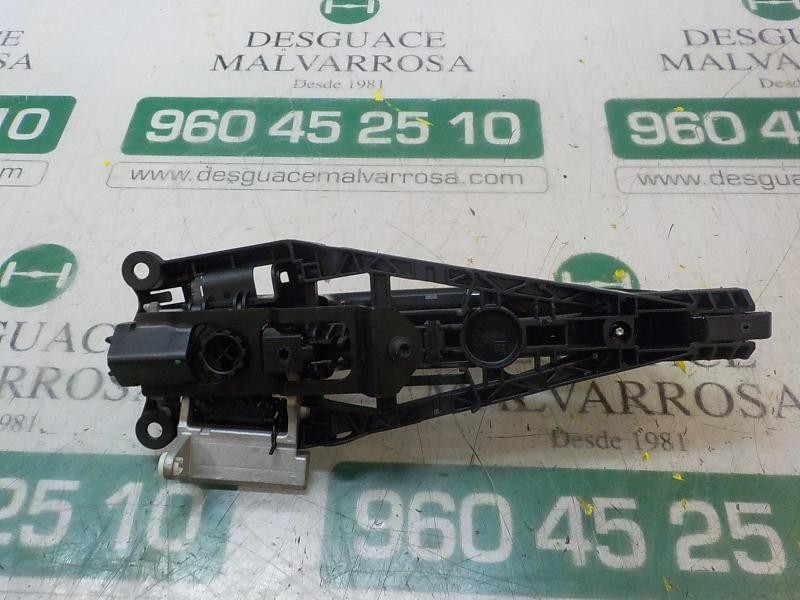 Recambio de maneta exterior trasera derecha para opel corsa e selective referencia OEM IAM 13504025  