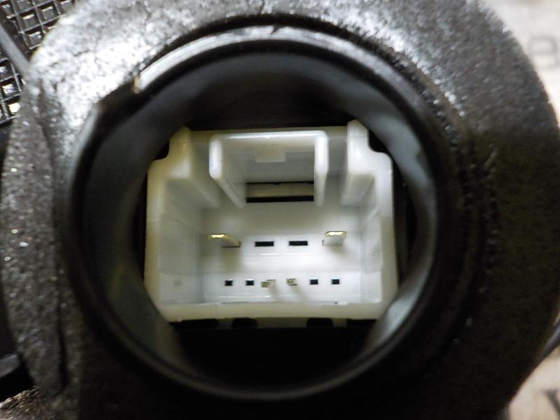 Recambio de cerradura puerta delantera derecha para toyota rav 4 advance hybrid referencia OEM IAM 6903060240  