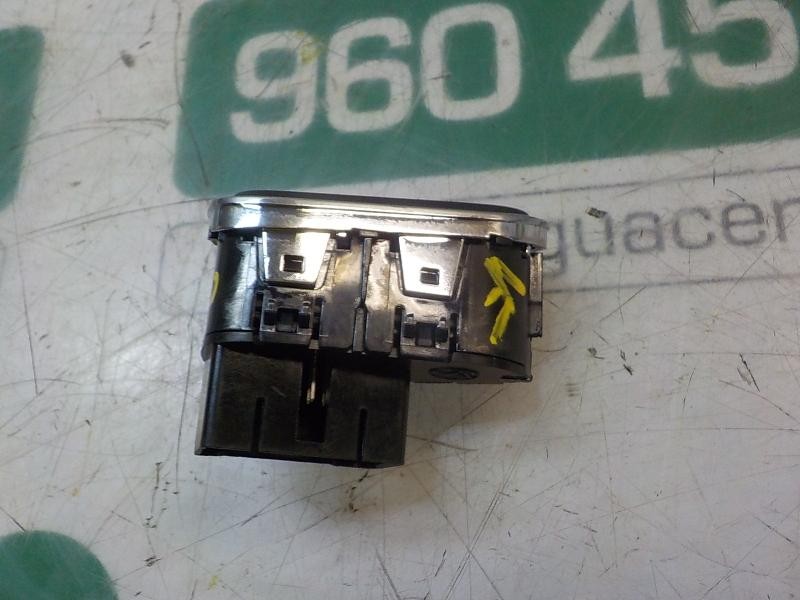 Recambio de modulo electronico para opel corsa e selective referencia OEM IAM 39031664 39031664 