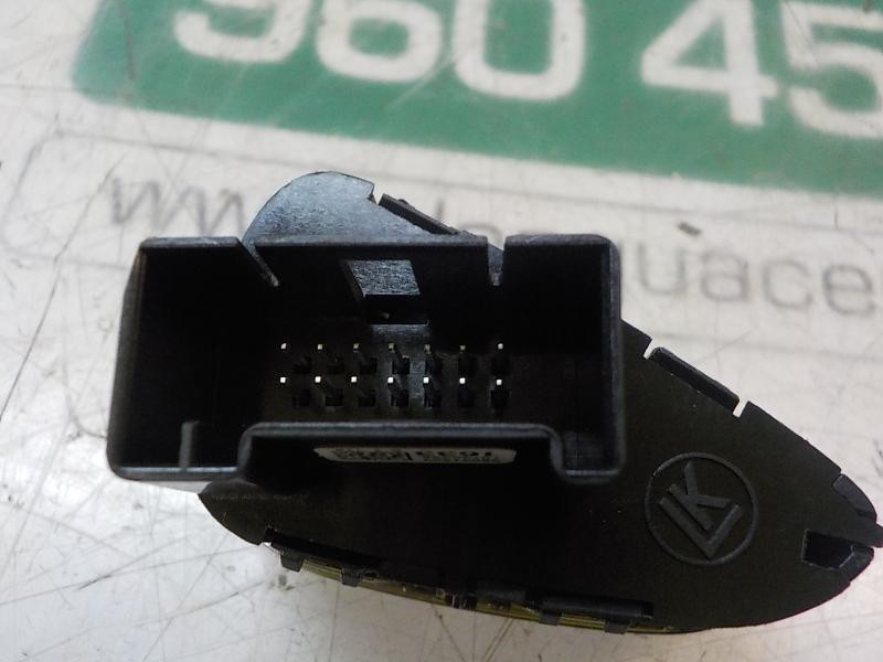 Recambio de modulo electronico para opel corsa e selective referencia OEM IAM 39031633 39031633 