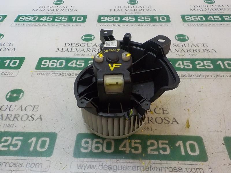 Recambio de motor calefaccion para opel corsa e selective referencia OEM IAM 13335075 13335075 