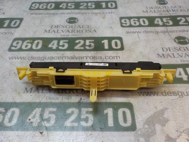 Recambio de warning para toyota rav 4 advance hybrid referencia OEM IAM 8395042220 8395042220 