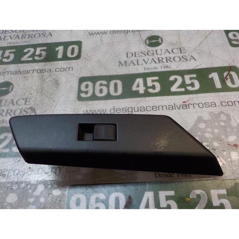 Recambio de mando elevalunas trasero derecho para toyota rav 4 advance hybrid referencia OEM IAM 8481052030  