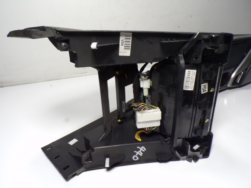 Recambio de apoyabrazos central para hyundai i40 1.7 crdi cat referencia OEM IAM 846603Z000RY 846303Z420 846903Z000RY