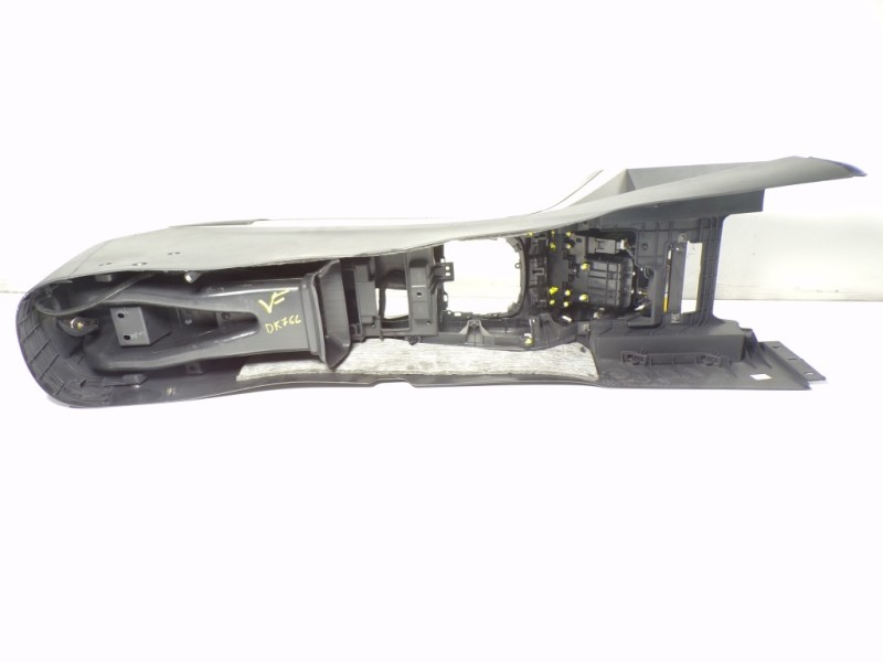 Recambio de apoyabrazos central para hyundai i40 1.7 crdi cat referencia OEM IAM 846603Z000RY 846303Z420 846903Z000RY