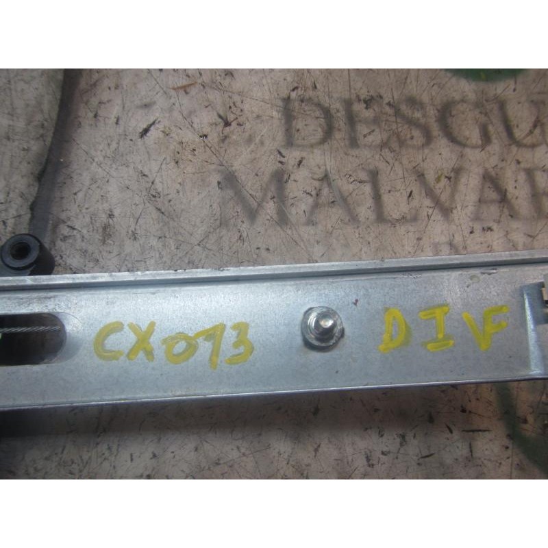 Recambio de elevalunas delantero izquierdo para mazda 3 berlina (bk) 1.6 cd diesel cat referencia OEM IAM BP4K59590  