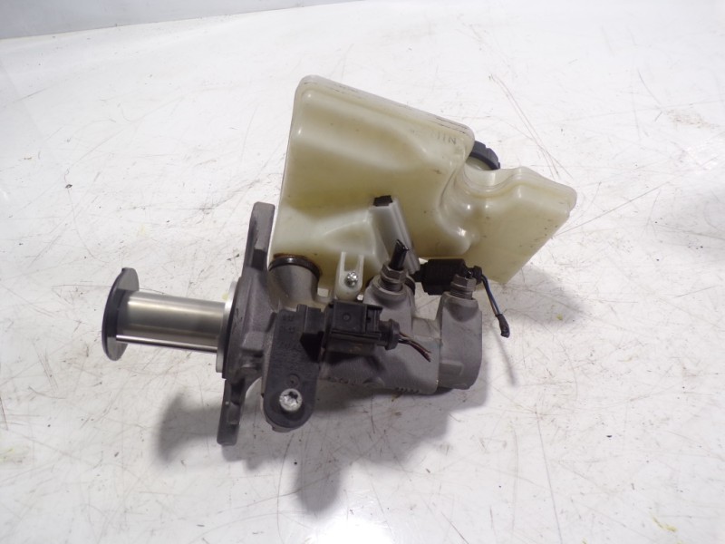 Recambio de bomba freno para volkswagen golf vii sportsvan 1.6 16v tdi dpf referencia OEM IAM 5Q1614019RREP  