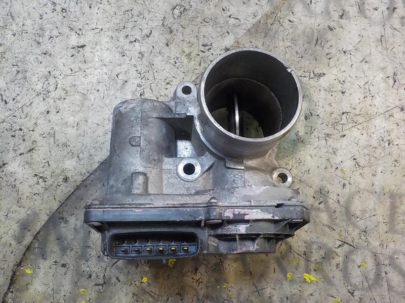 Recambio de caja mariposa para toyota yaris 1.4 turbodiesel cat referencia OEM IAM 261000N030 261000N030 