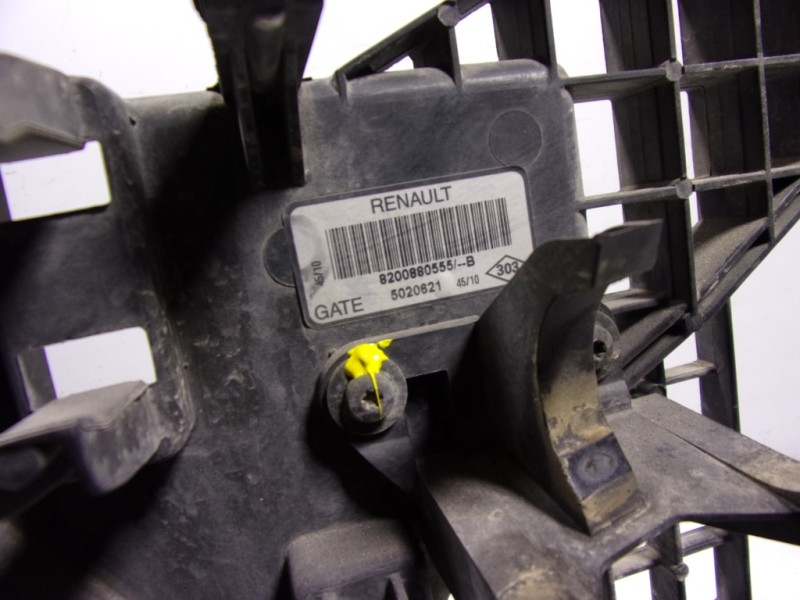 Recambio de electroventilador para dacia duster ambiance 4x2 referencia OEM IAM 214814567R 8200880555B 